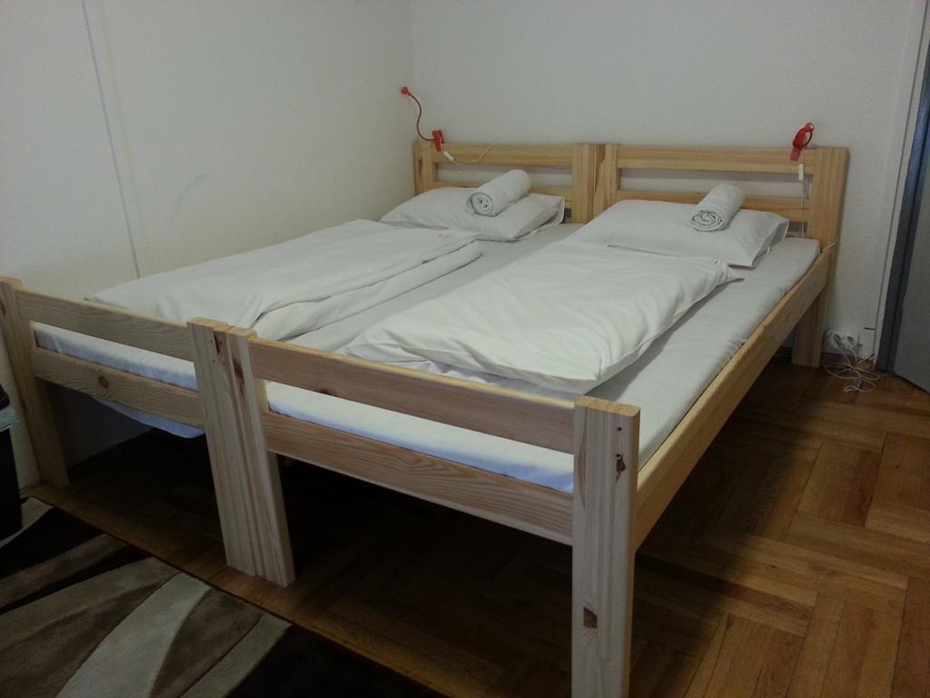 Walking Bed Budapest Hostel Rum bild