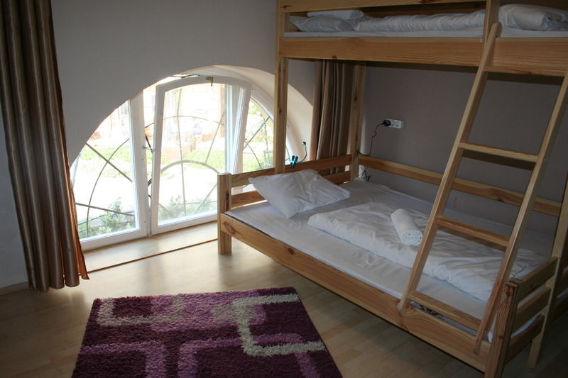 Walking Bed Budapest Hostel Exteriör bild