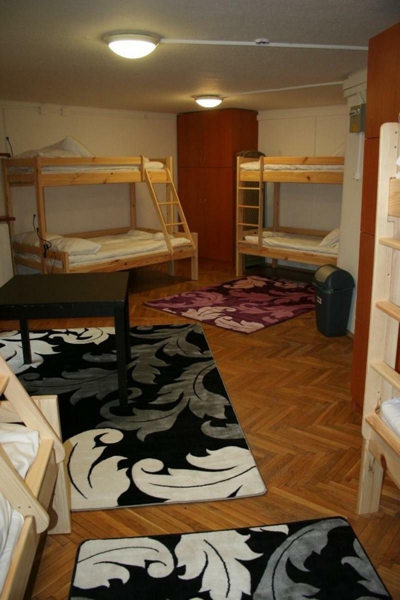Walking Bed Budapest Hostel Exteriör bild